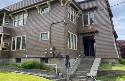 Astoria Apartment | Historic Downtown Flat, No. 4