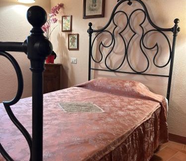 Torniella House | Historic Farmhouse Casa Del Chiodo
