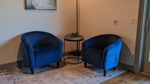 Dundee House | Historic Farmhouse with Gardens