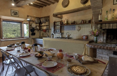 Vescovado Villa | Historic Holding with wonderful swimming pool near Siena, Tuscany, Italy