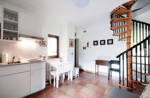 Nesso Apartment | Historic Home in Nesso (La Turr de Mezz)