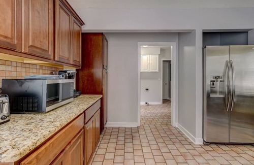 Springfield House | Historic Home with Vintage Charm in Springfield