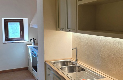 Castelnuovo di Val di Cecina House | Historic House Casa Alloro Castello di Vecchienna - 30 mn from the sea