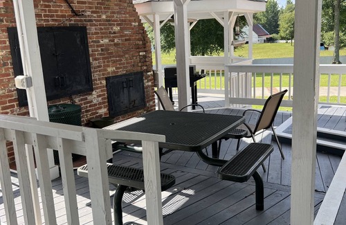 Greenville House | Historic Mansion and Cottage on 80 acres close to Warm Springs.