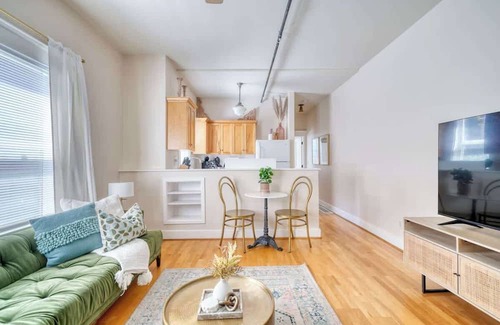 Overlook Apartment | Historic Mississippi - Live Music & Local Shops