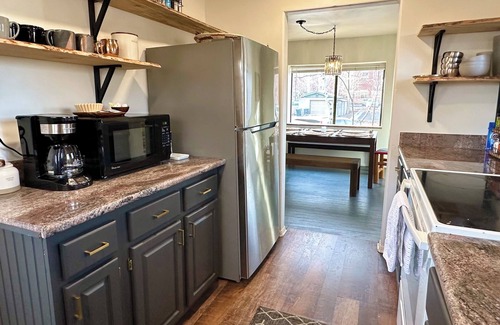 Southside House | Historic Rock House w/Hot Tub and Game Room Downtown next to NAU