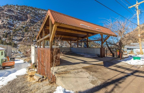 Ouray Condo | Historic Suite - Downtown Ouray - On Main Street - Air Conditioning!