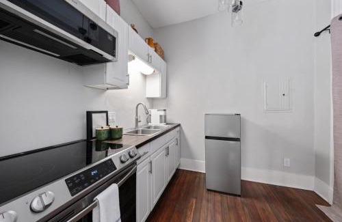 Macon Apartment | Historic Suite Unit 4 Downtown Macon