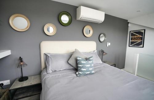 Tring House | Historic Tring 2 Story Flat on High Street