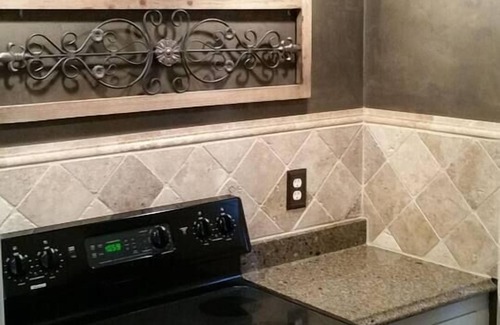 Sioux Falls House | Historic Twin Tudors Inn KP1400 All Rooms (KP1400ALL)