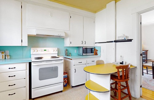 Montpelier House | Historic, two-story 1860s home with a large yard, washer, & fireplace