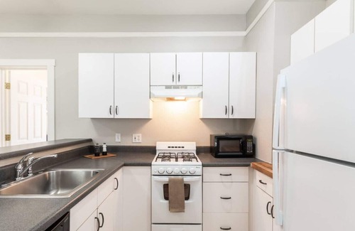 West University House | Historic University 2 Bedroom 2 Bath