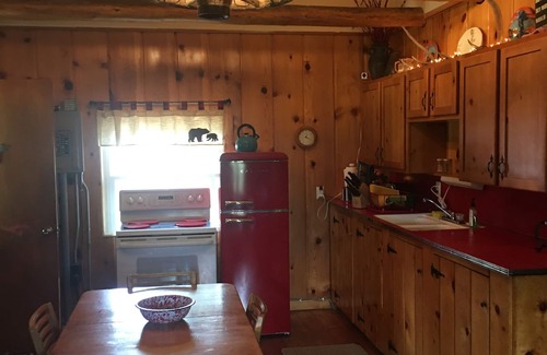 Estes Park Cabin | Historic Updated Estes Park Cabin 1 mile from Rocky Mtn National Park