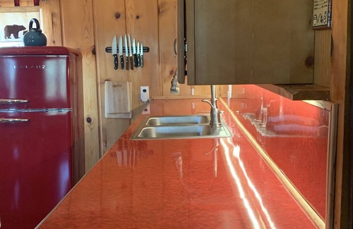 Estes Park Cabin | Historic Updated Estes Park Cabin 1 mile from Rocky Mtn National Park