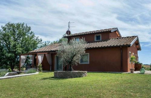 Ferretto House | Historic Villa Overlooking Cortona Vineyards