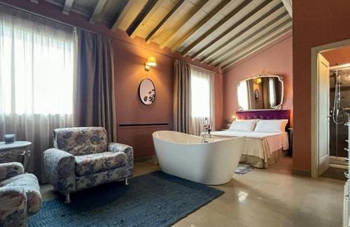 Ferretto House | Historic Villa Overlooking Cortona Vineyards