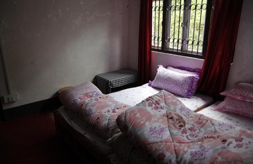 Geyzing House | Hitaishi Homestay - Bermiok