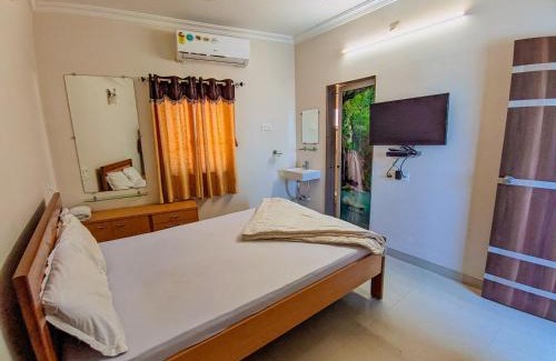Mandvi Hotel | HK Inn