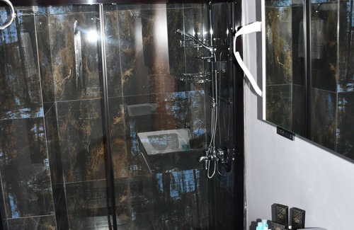 Cekmekoy Hotel | HMZ Luxury Hotel