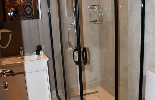 Cekmekoy Hotel | HMZ Luxury Hotel