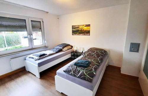 Oberboihingen Apartment | HÖ01 large apartment with dryer and washing machine