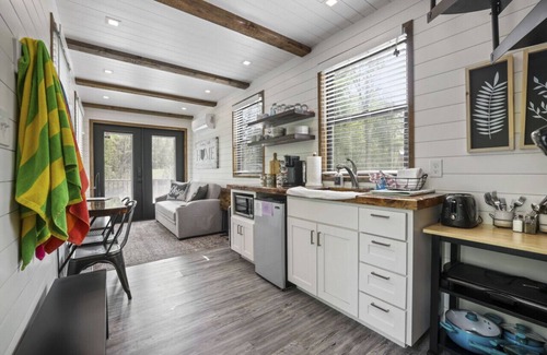 Logan Apartment | Hocking Hills: Hiltop Haven: The Double Stack