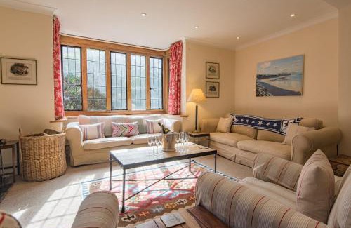 Folkestone House | Hockley House by Bloom Stays