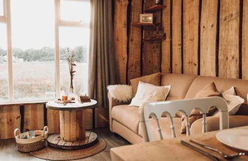 Heythuysen Ski Chalet | Hoeve Twente - De Torenvalk