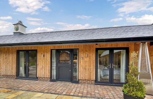 Alderbury House | Hole Farm - Stable Cottage