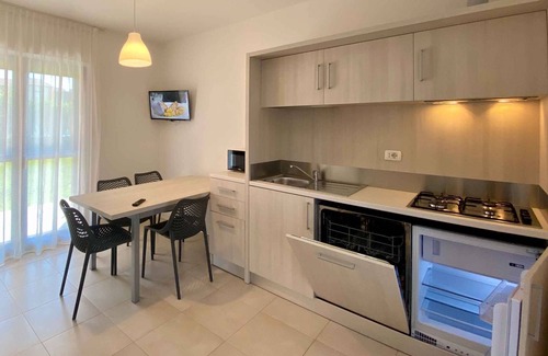 Cavalcaselle Apartment | Holiday apartment with outdoor swimming pool