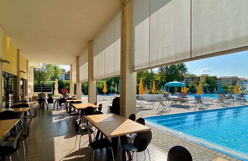 Cavalcaselle Apartment | Holiday apartment with outdoor swimming pool