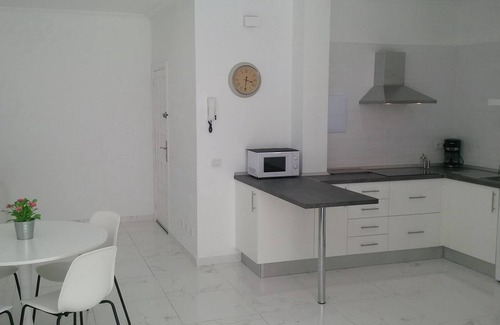 Los Cristianos Apartment | Holiday accommodation "New 1-bedroom beach apartment"