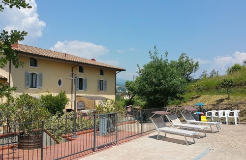 Serravalle Pistoiese Apartment | Holiday apartment Crepuscolo with swimming pool