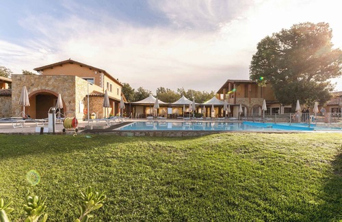 Magliano in Toscana Apartment | Holiday apartment with air conditioning and outdoor pool