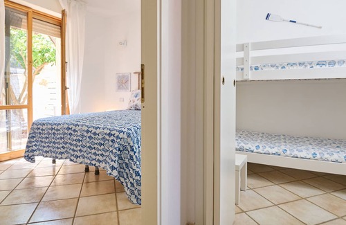 Puntone Apartment | Holiday Apartment 'Corallo' with Sea View, Garden, Balcony & Wi-Fi