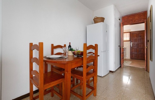 San Marcos Apartment | Holiday Apartment 'Vista Al Mar' with Sea View, Private Garden and Wi-Fi