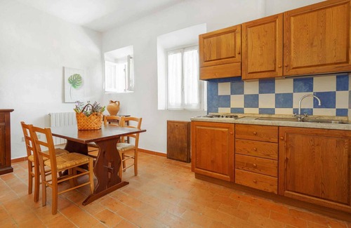 Pian dei Mucini Apartment | Holiday apartment with panoramic pool and sun loungers