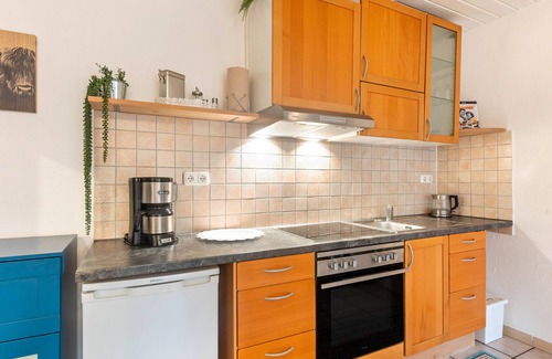 Vollmarshausen Apartment | Holiday Apartment '1 Room' with Private Terrace and Wi-Fi