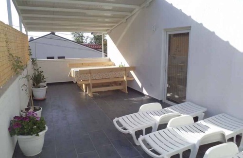 Lopar Apartment | Holiday apartment 50 m from the Adriatic Sea with a large terrace
