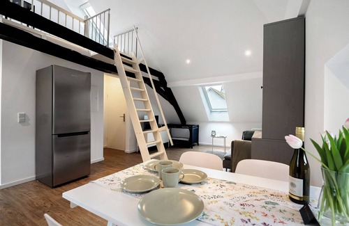 Trittenheim Apartment | Holiday Apartment "Adlernest Mit Weinbergblick" with Mountain View & Wi-Fi