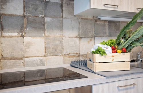 Andora Apartment | Holiday Apartment "Antichi Ricordi - Da Angela" with Balcony, Shared Pool & Wi-Fi