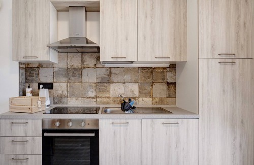 Andora Apartment | Holiday Apartment "Antichi Ricordi - Il Sole" with Balcony, Shared Pool & Wi-Fi