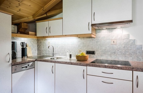 Bulla Apartment | Holiday Apartment "Arbea - Avëina" with Mountain View, Terrace & Garden
