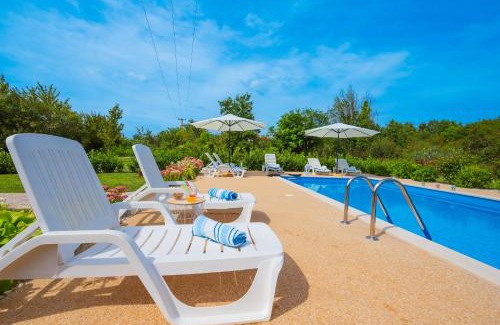 Krizanci Apartment | Holiday Apartment Ariella