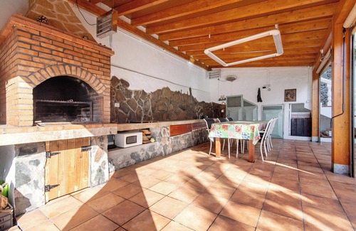 Valsequillo de Gran Canaria Apartment | Holiday Apartment 'Bonita Casa Para El Relax' with Mountain Views, Pool and Wi-Fi