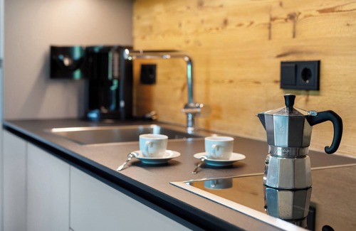 Villnoss Apartment | Holiday Apartment 'Baumannhof Apartment Tera' with Mountain View, Shared Terrace and Wi-Fi