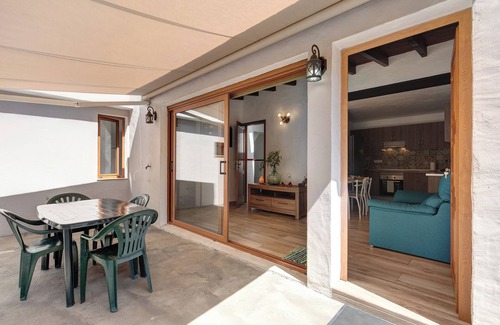 El Paso Apartment | Holiday Apartment "Casita Ana" with Mountain View & Private Terrace