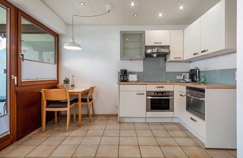 Langenargen Apartment | Holiday Apartment “EG3” in “Heinemann Guest House” Directly directly on Lake Constance
