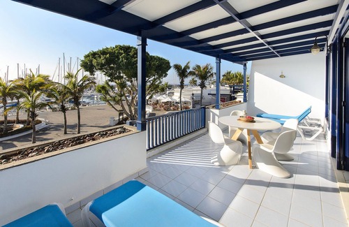 Puerto Calero Apartment | Holiday Apartment "Vistagua" with Beautiful Decor and Spacious Terrace with Ocean View