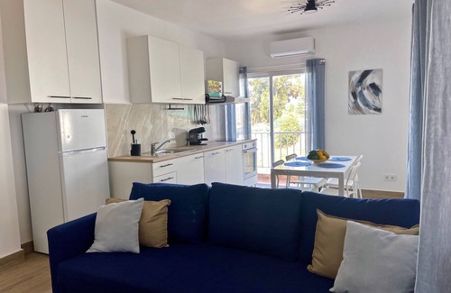 Montijos Apartment | Holiday Apartment 'Finca Ten Days - App 4 - Los Gigantes' with Sea View, Wi-Fi and Air Conditioning